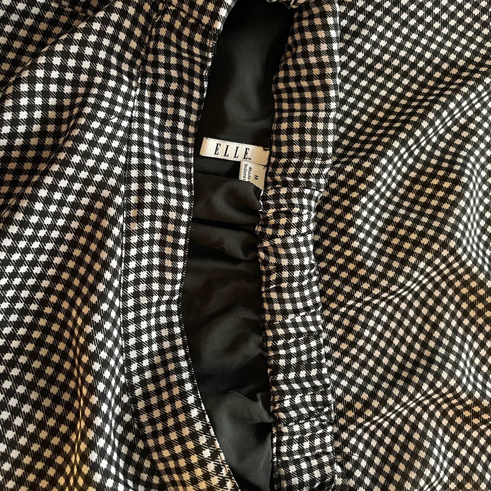 Elle Monochrome Houndstooth Skirt